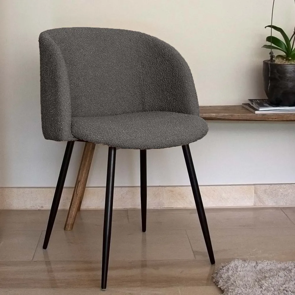 Chaise design bouclé gris Budapest : alliez confort et style chic