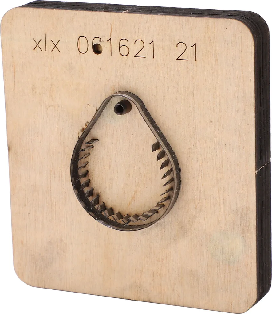 Fustella Fai-da-Te per Pelle e Hobby - Creazione Badge e Portachiavi