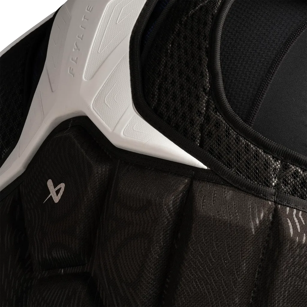 Epaulière Bauer Vapor FLYLITE Junior M flexibilité et sécurité