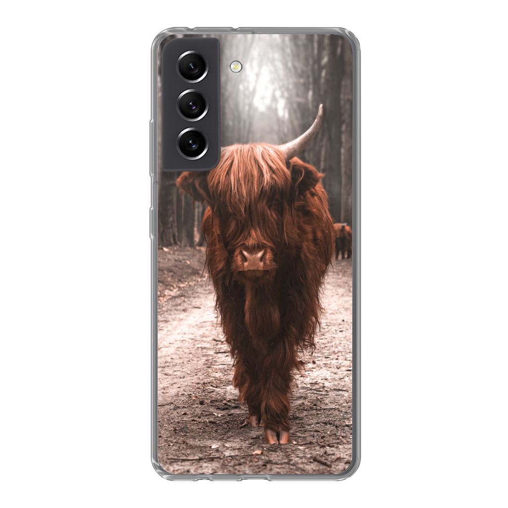 MuchoWow Handyhülle Schutzhülle Hülle für Samsung Galaxy S21 FE Schottischer Hochländer - Wald - Kuh - Tiere - Natur Silikon Softcase Handy ...