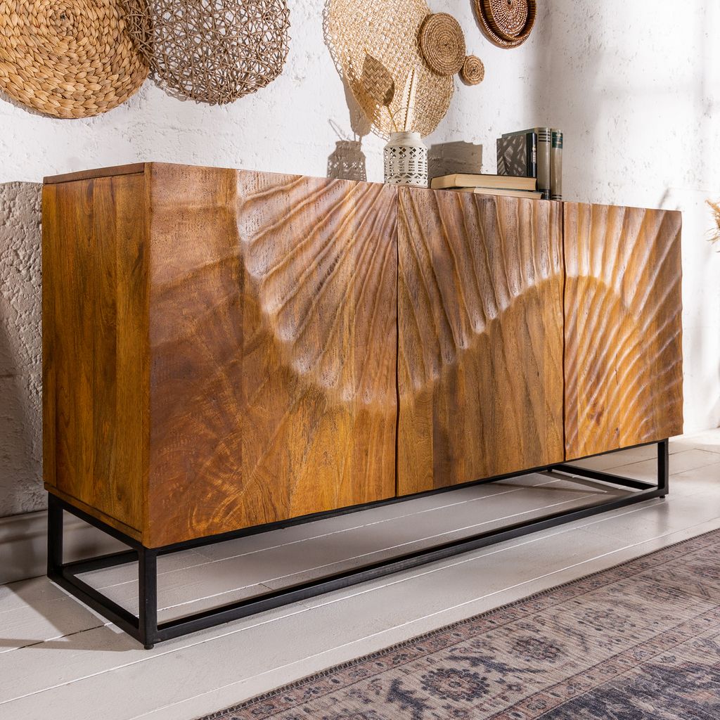 Massives Sideboard SCORPION 140cm braun Mangoholz aufwendige 3D Schnitzereien Kommode Anrichte