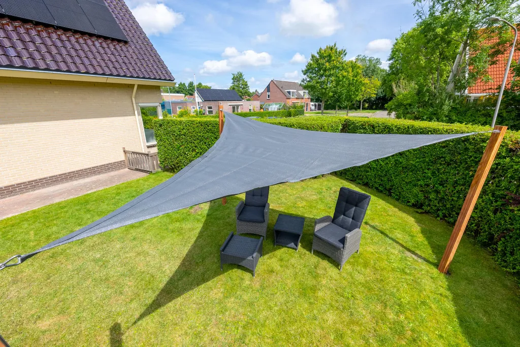 Voile d'ombrage triangulaire 4x4x4 m anthracite HD 320g/m² - Unité - 4