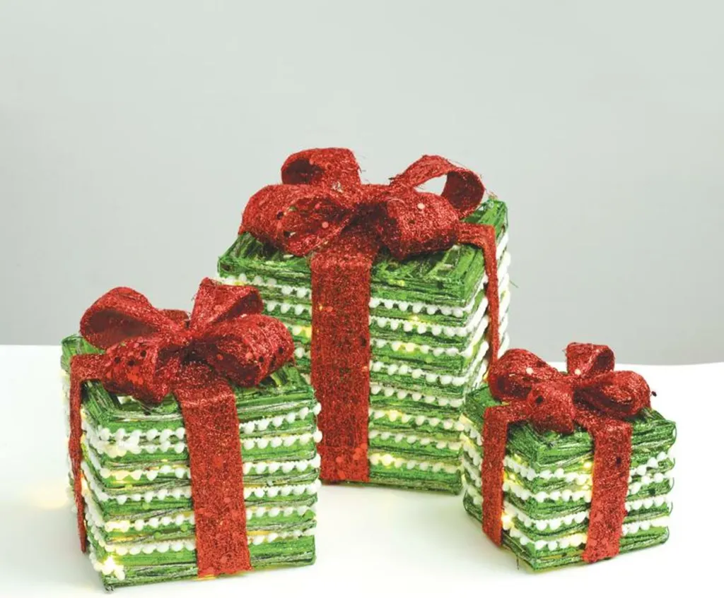 Éclairage de Noël sans Prise Boîtes Cadeaux en Rotin Set de 3 ACA Lighting