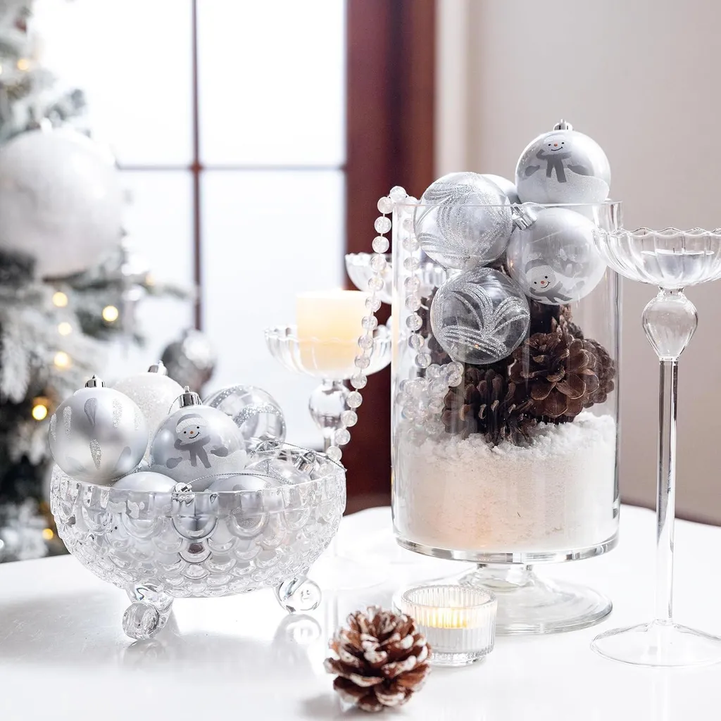 Boules de Noël Décoratives 6cm Argent et Blanc - Coffret de 16 Pièces Chic - 4
