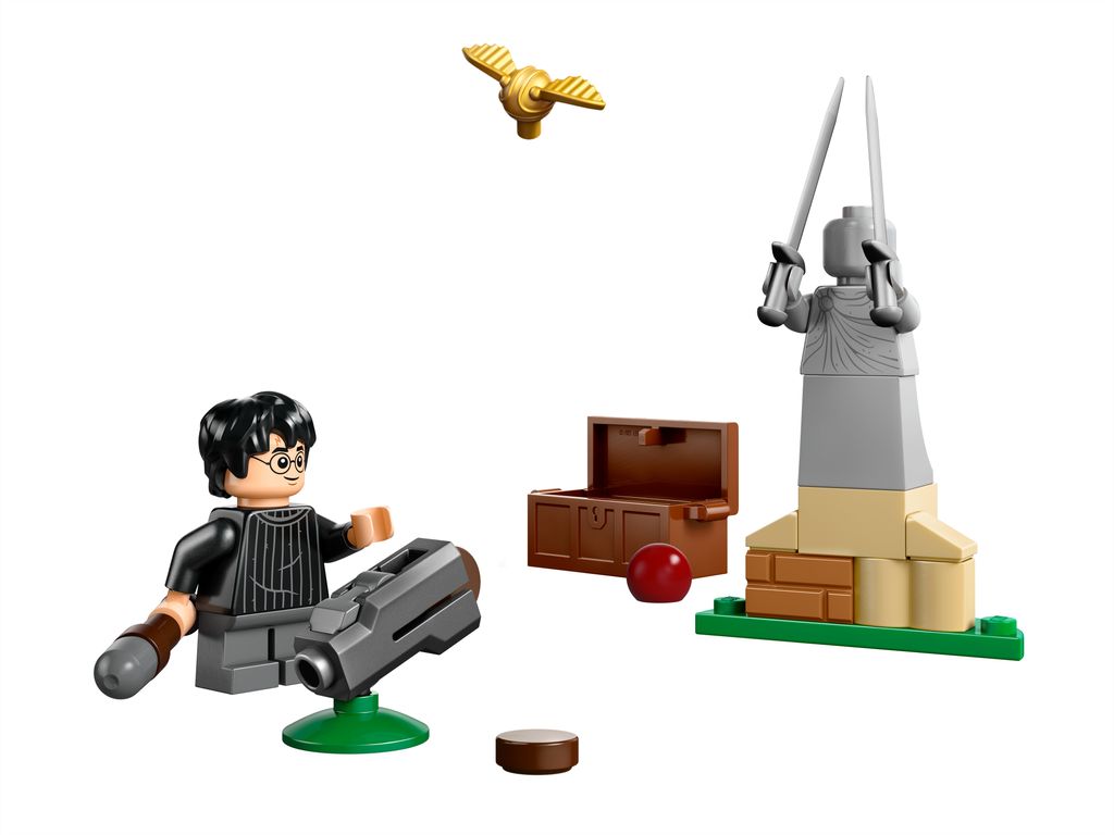 A LEGO Harry Potter Quidditch lesson set with Harry Potter minifigure, a golden snitch, a chest, a statue, and other accessories.
