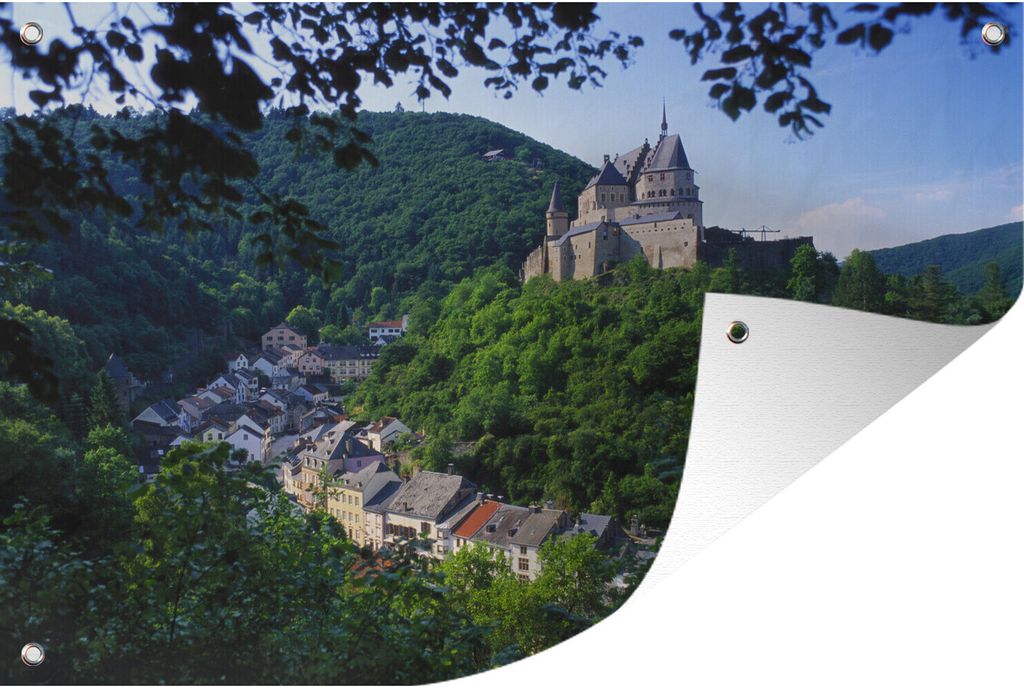 MuchoWow 60x40 cm Outdoor-Poster Gartendeko Sichtschutz Garten Poster für den Garten Ein Schloss in grüner Umgebung in Luxemburg
