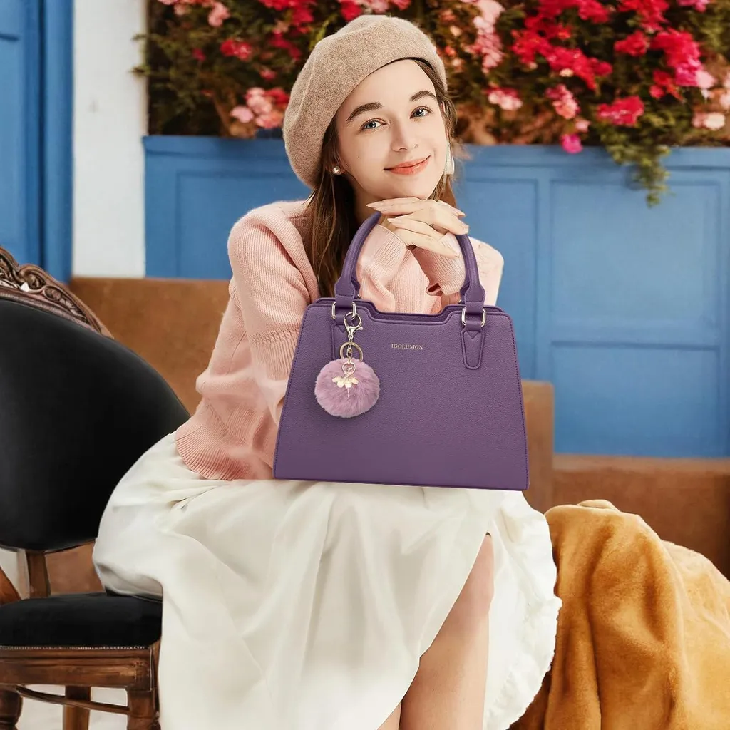 Sac à main noir en cuir pour le travail et sorties chic format moyen