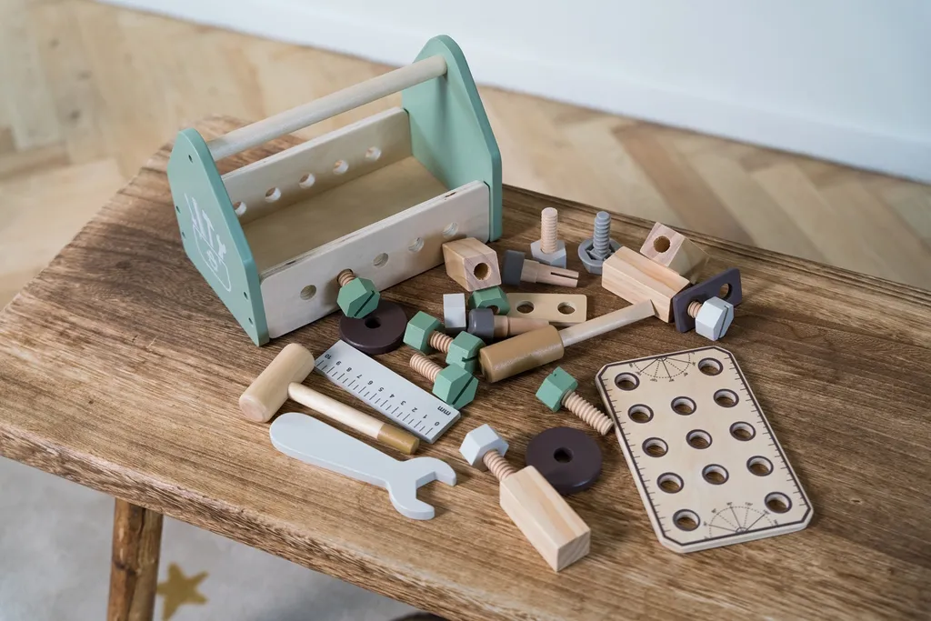 Set de bricolage enfant Dantoy - Valisette de 26 outils en plastique