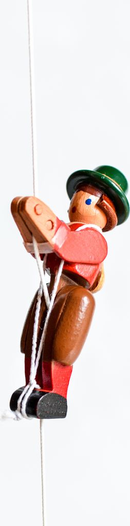 Holzspielzeug Kletterfigur Bergsteigerin Höhe=6,5 (Kletterseil ca 45 cm)cm NEU