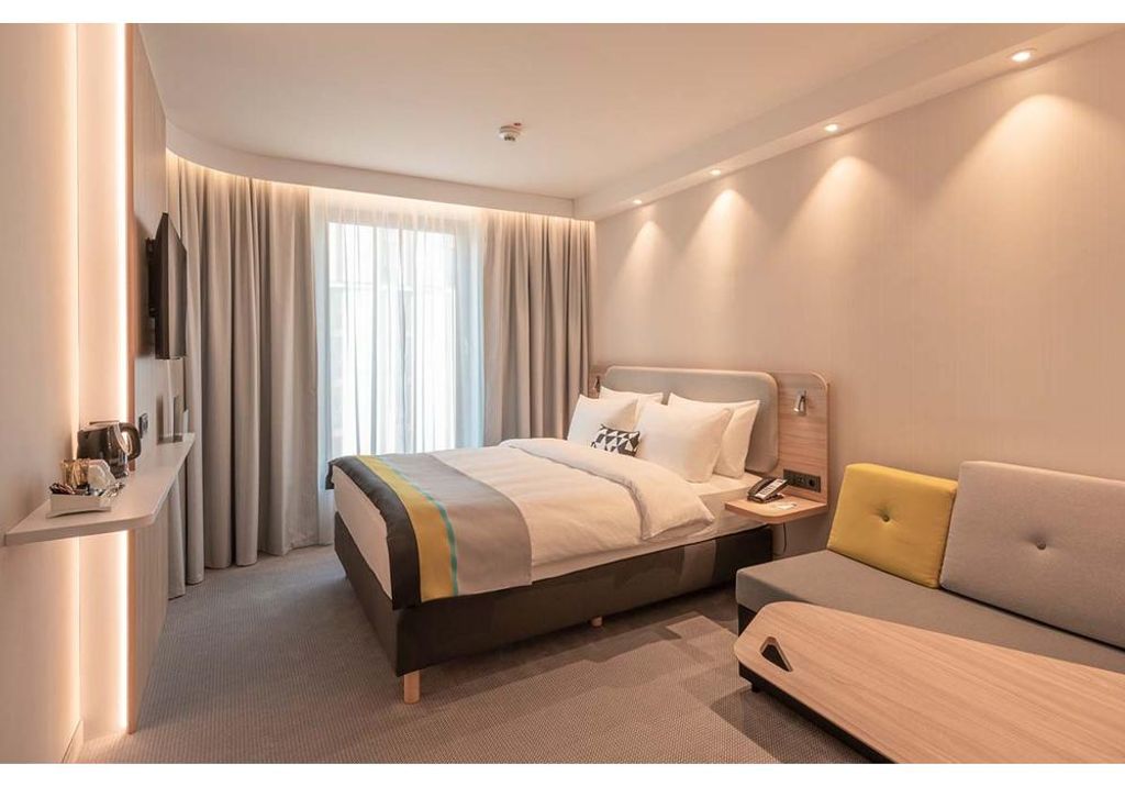 Jochen Schweizer Städtetrip Düsseldorf für 2 (1 Nacht); Erlebnis verschenken oder selbst erleben; Gutschein gültig für 2 Personen