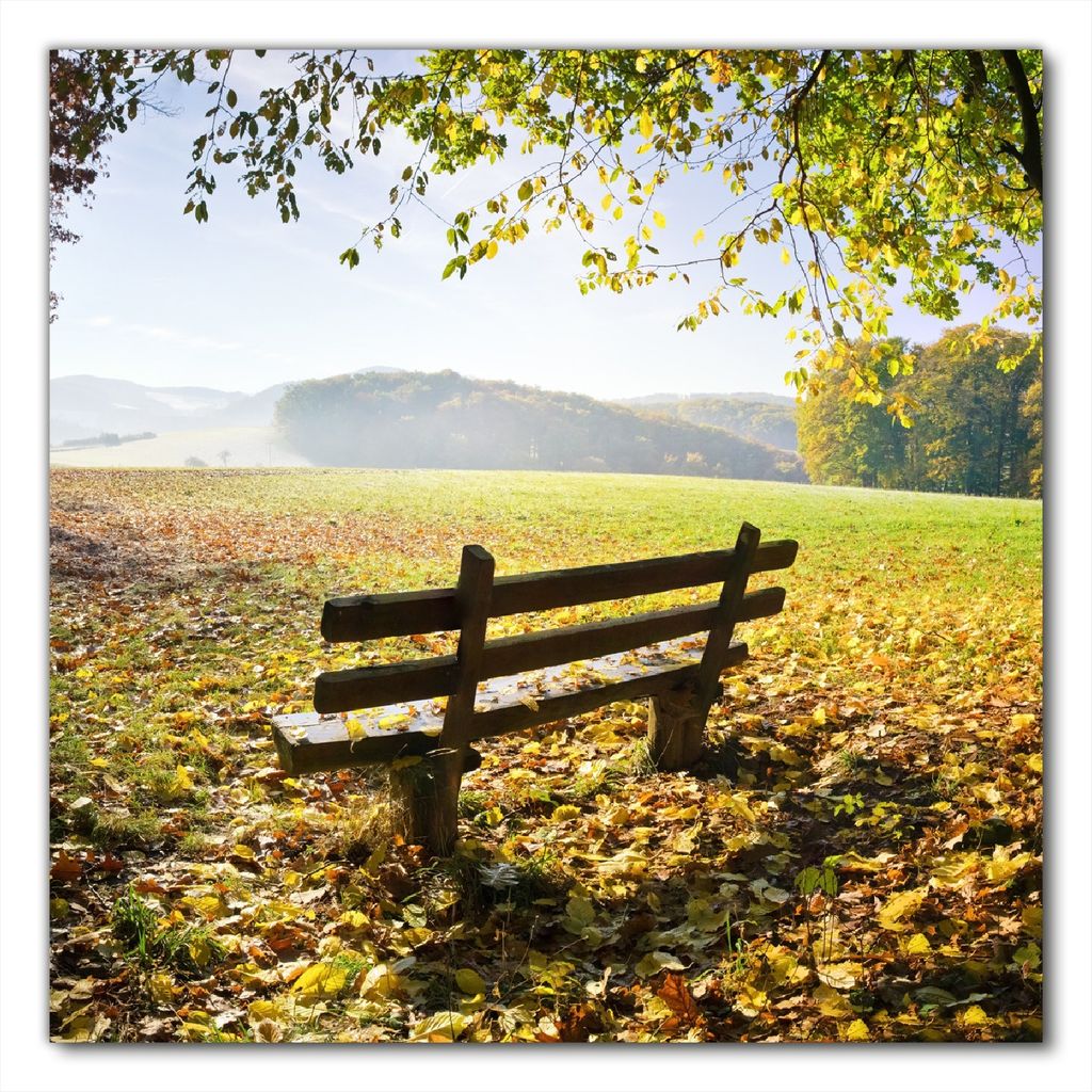 Wallario selbstklebende Möbelfolie/ Tischdecke für Innen und Außen, Größe: 60 x 60 cm - Idyllische Holzbank in den Bergen