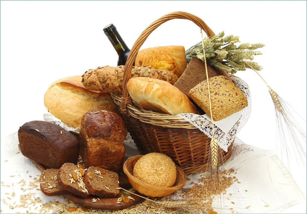 Wallario Fototapete Vliestapete, seidenmatte Oberfläche, einfache Verarbeitung, Größe 200 x 140 cm, Motiv Brot und Brötchen im eleganten Korb -...