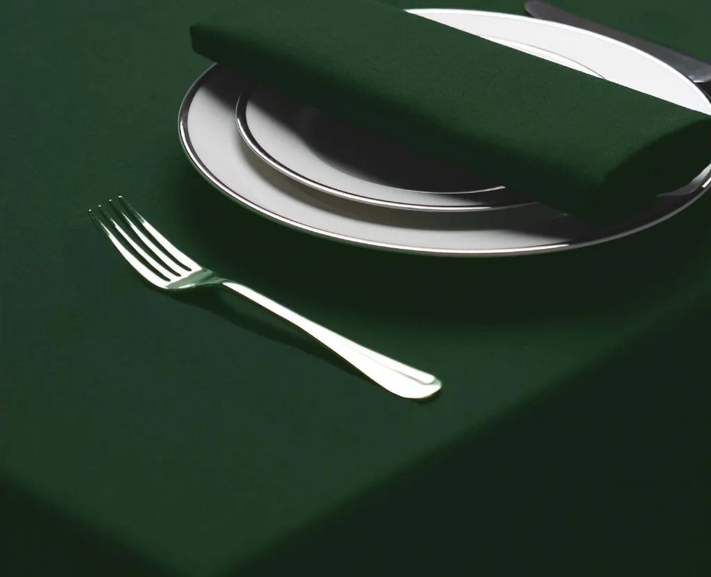 Nappe Amalfi BM103 Vert en Tissu Résistant 178 x 275 cm Belledorm