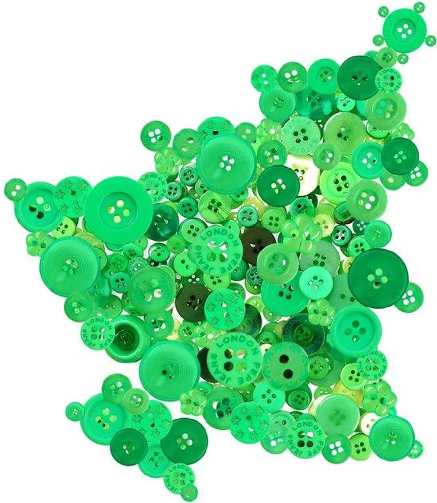 Réparer un vêtement avec nos boutons vert sapin ronds en plastique solide