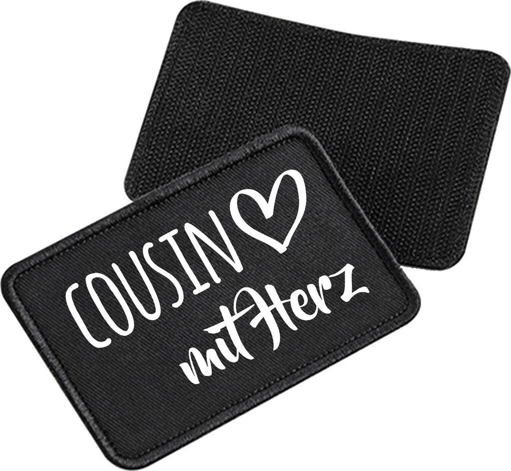 Huuraa Patch Cousin mit Herz Black 10 x 6,5cm Baumwolle Klettpatch für Mütze Geschenkidee