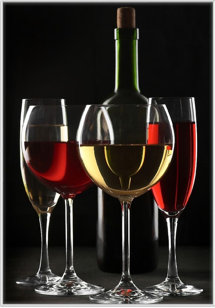 Wallario Wandbild Weinverkostung am Abend, Größe: 70,30 x 100,30 cm, Poster mit weißem Kunststoffrahmen