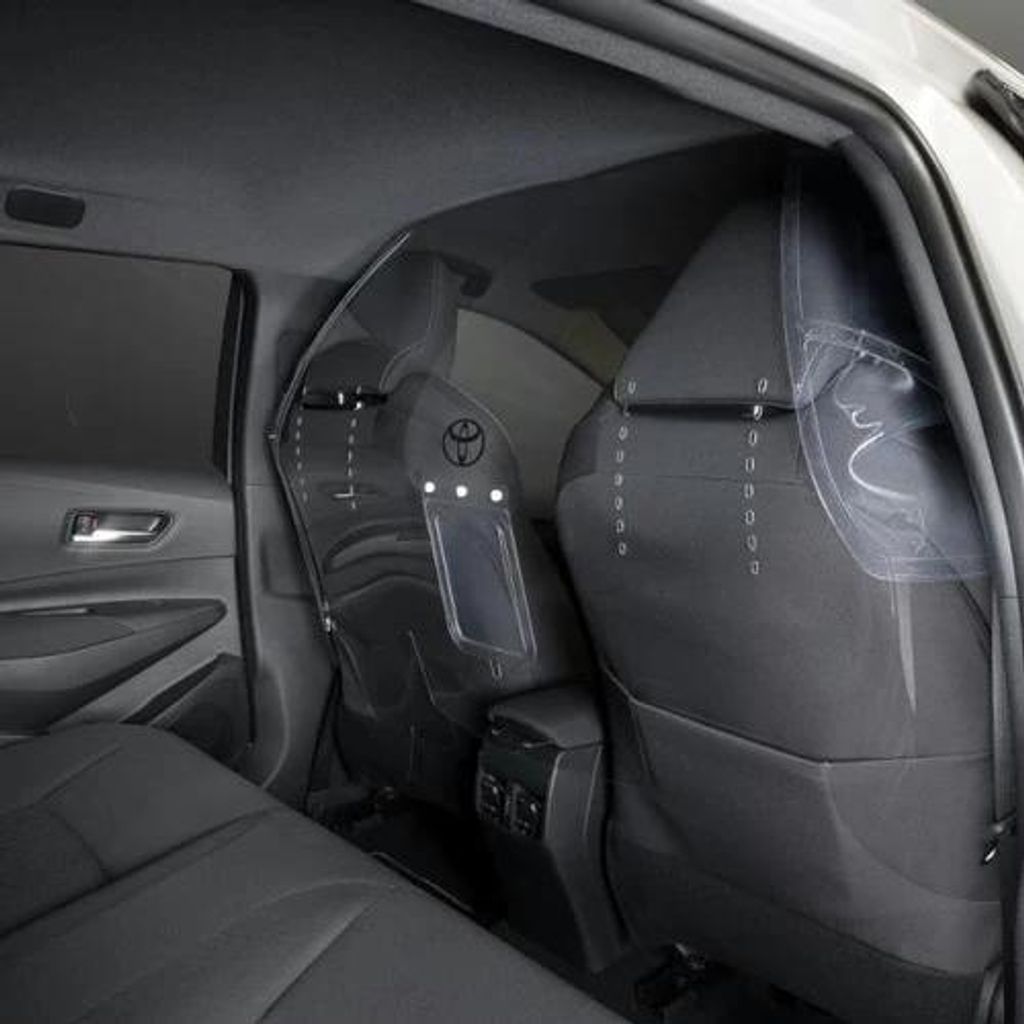 TOYOTA Prius Rav4 Beifahrerseite Schutzwand PW710-47001 OE