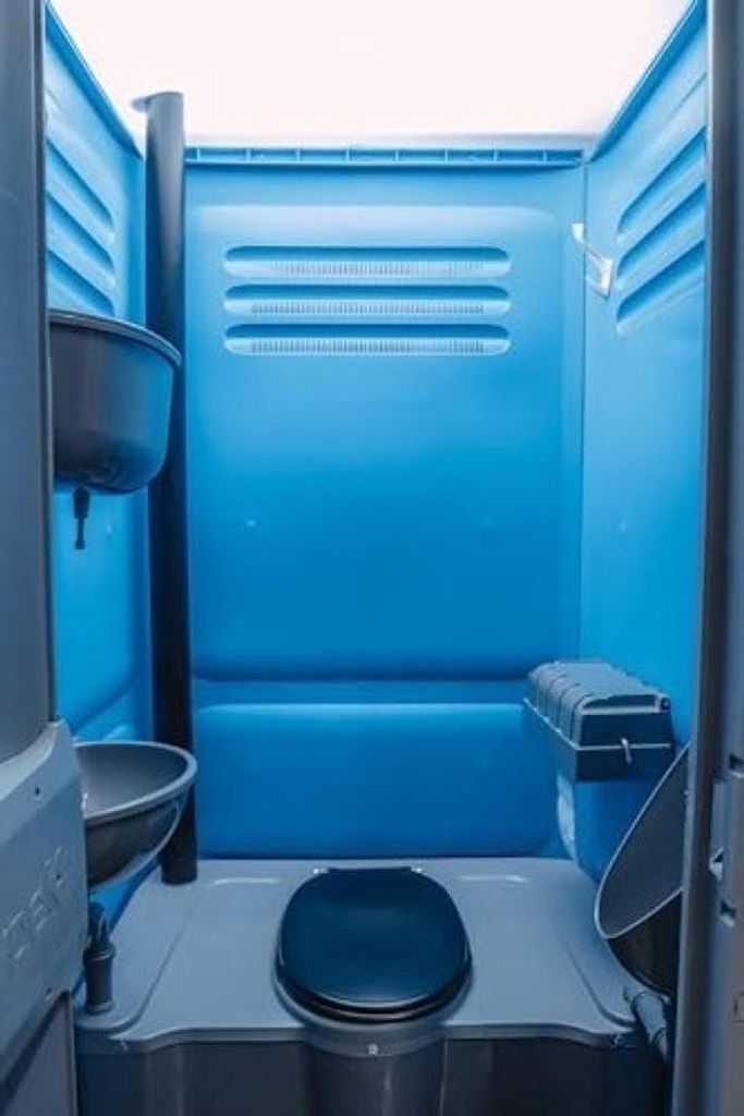 Einfaches, wasserloses Urinal aus Kunststoff mit Schlauch und Schlauchschelle, für Camping, Garten, Keller, Baustelle, Toilette