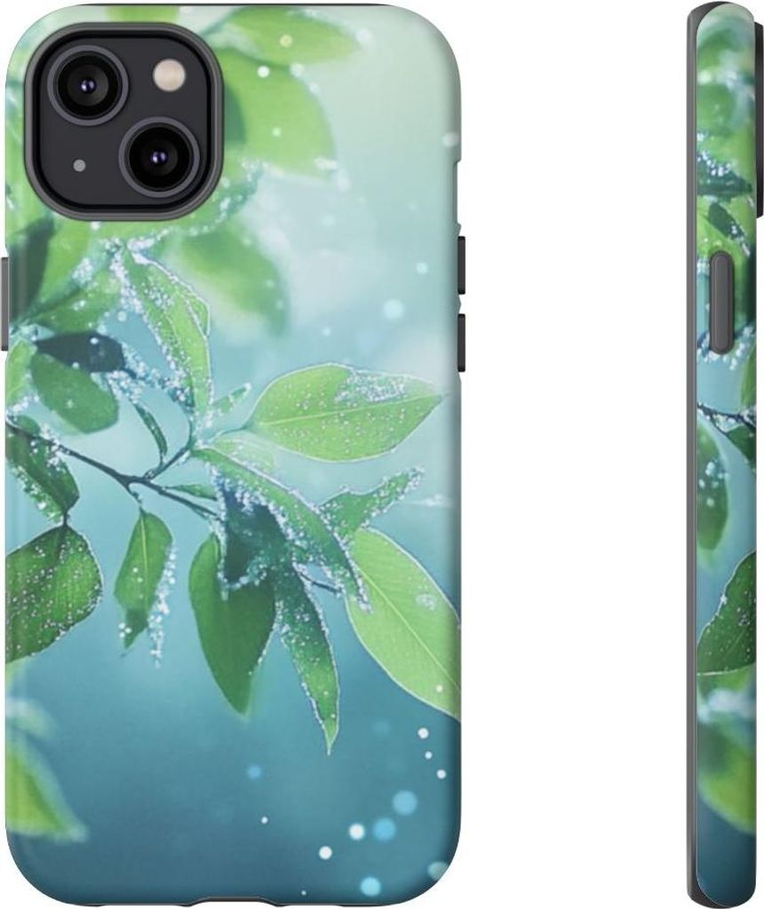 Frische grüne Blätter mit Tautropfen und sanftem Bokeh – Hülle Kompatibel mit iPhone 14 Plus
