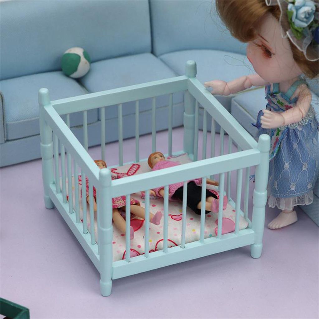 Miniatur -Kleinkindbett Leichtes realistisches Holzmöbel Modellbett für 1/12 Puppenhaus