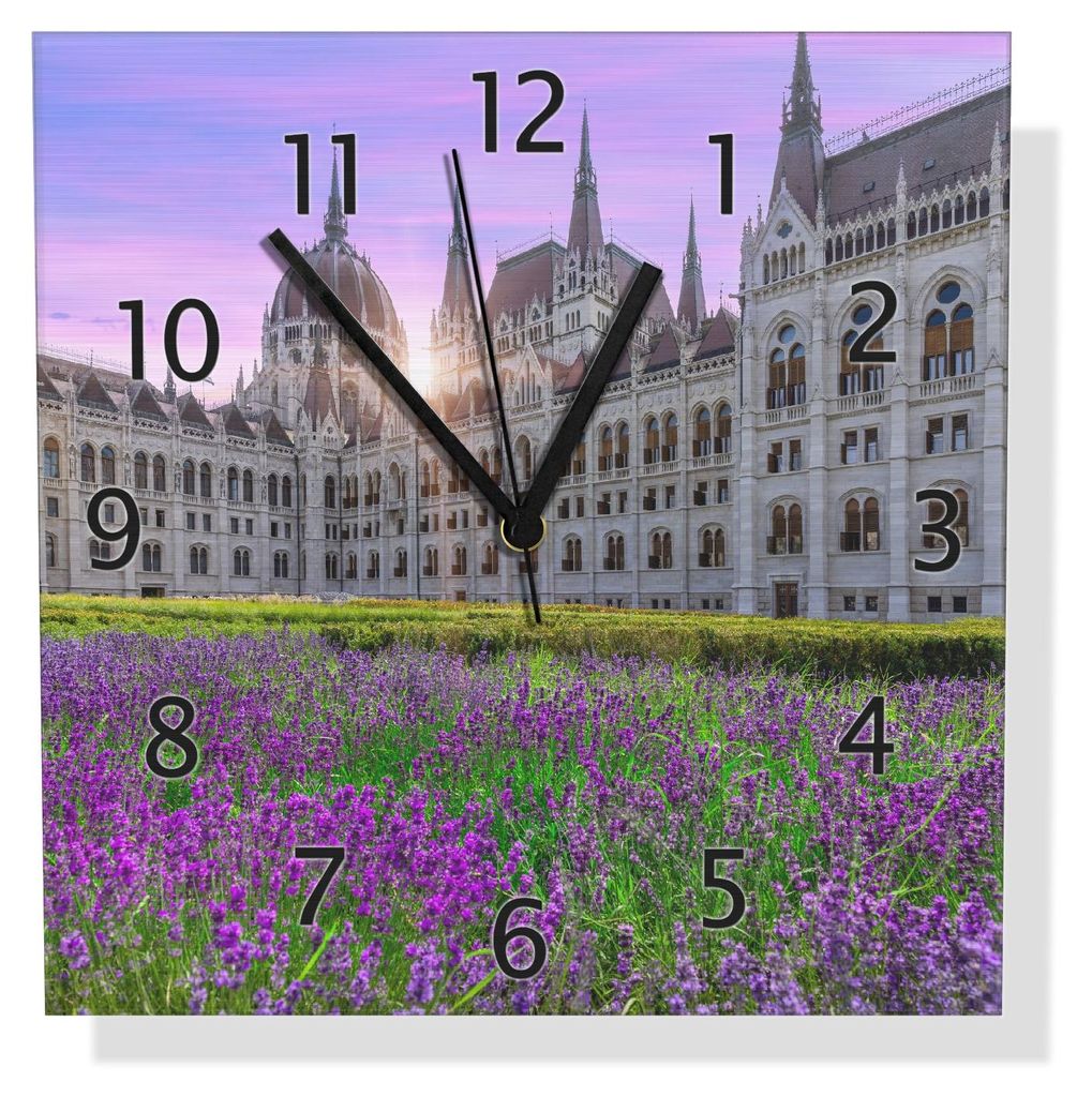 Wallario Design Wanduhr Historisches Gebäude im Abendlicht aus Aluverbund, Größe 30 x 30 cm