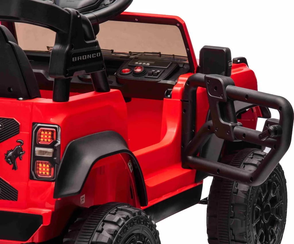 Ford Bronco Électrique Rose : Sécurité et Confort avec Siège Large LED - 2