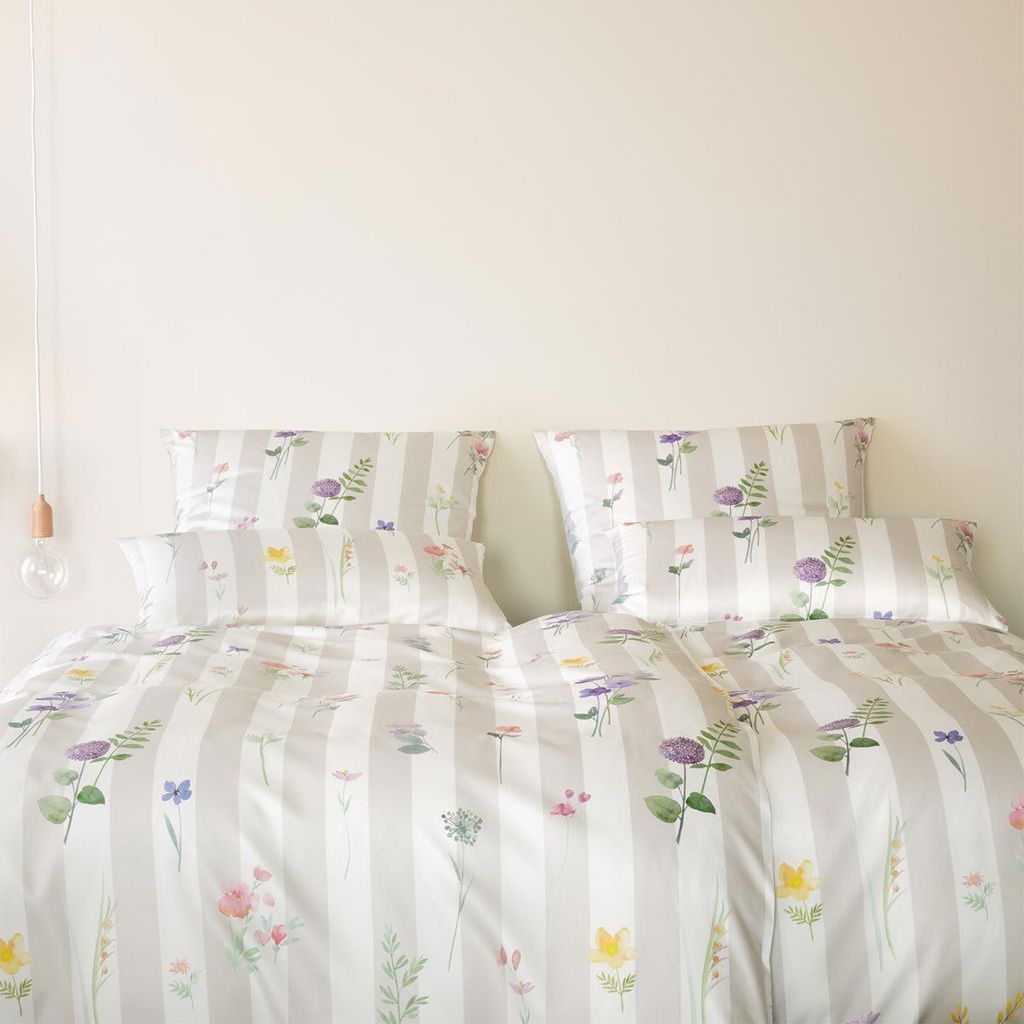 elegante Mako-Satin-Bettwäsche-Garnitur Flowerstripe Farbe Natur Größe 200x220+2x80x80