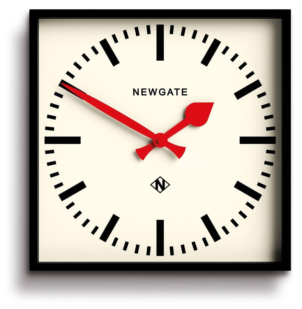 Nástenné hodiny Newgate Number Five v červenej farbe Obrázok produktu 