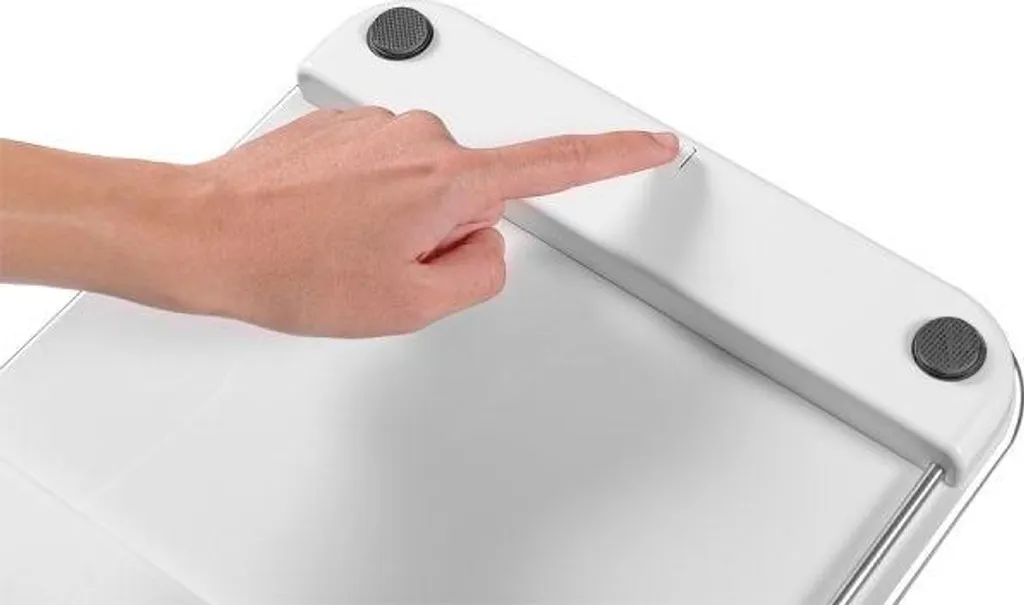 Balance impédancemètre connectée Macom sans batterie pour suivi de forme