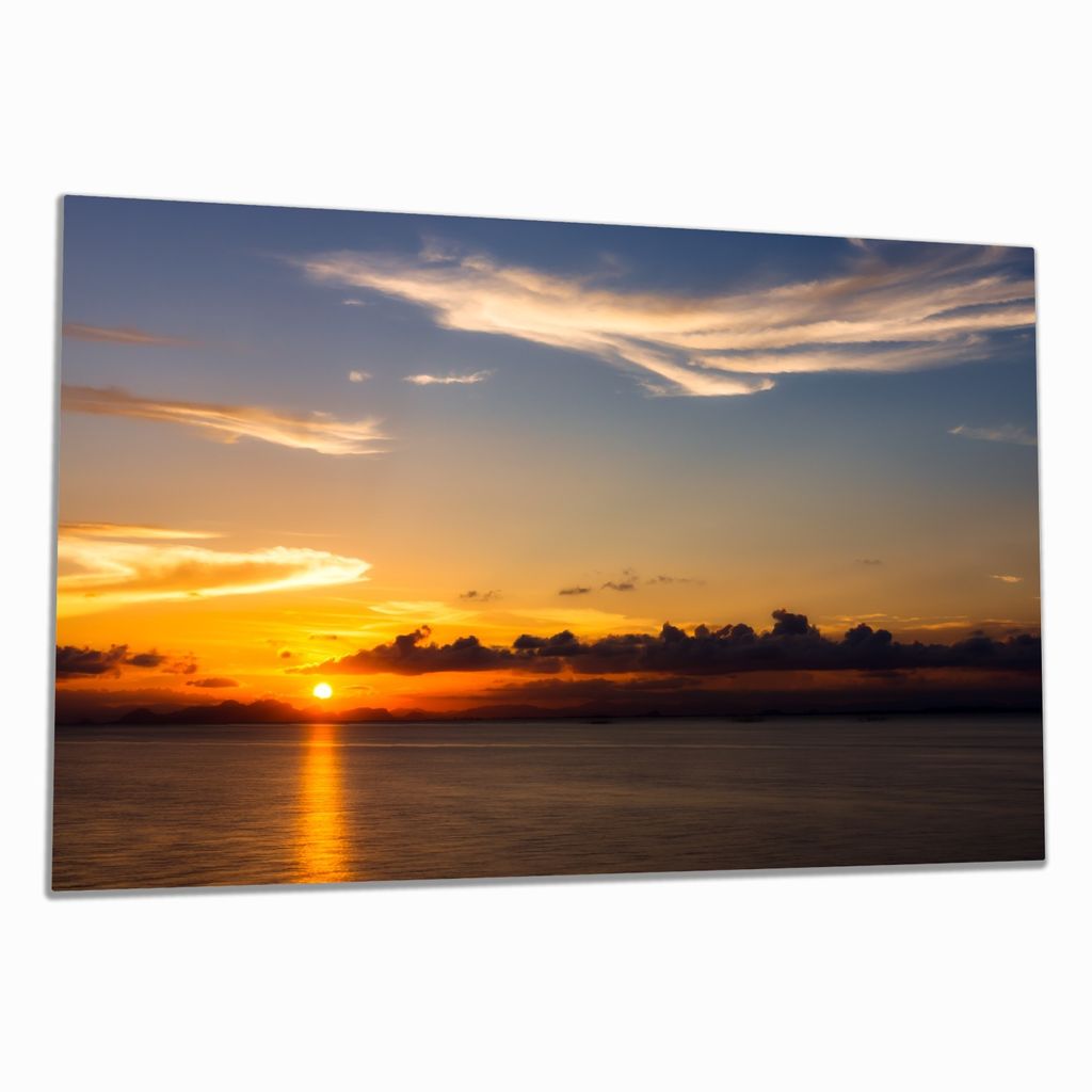 Wallario Herdabdeckplatte aus Glas, Größe 80 x 52 cm 1-teilig, Motiv Abenddämmerung über dem Wasser