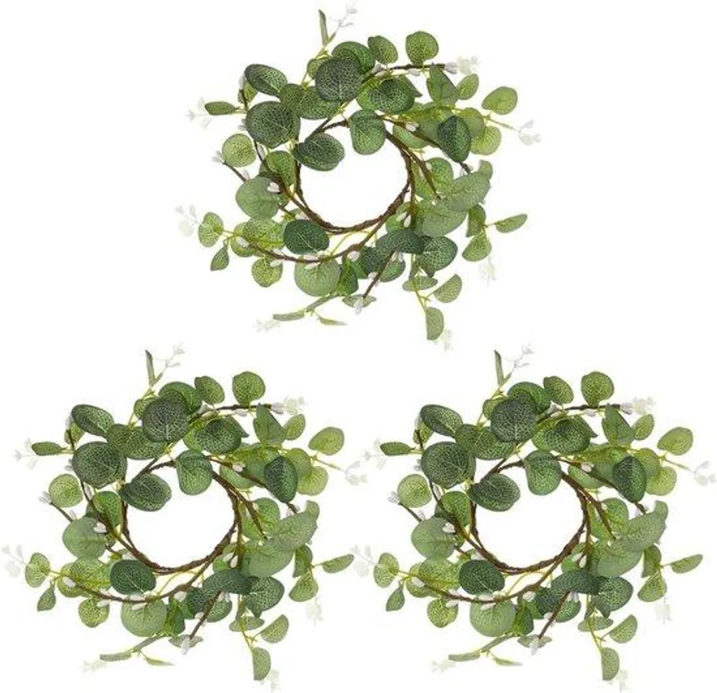 Anneau de bougie eucalyptus et baies décoratives pour table de fête