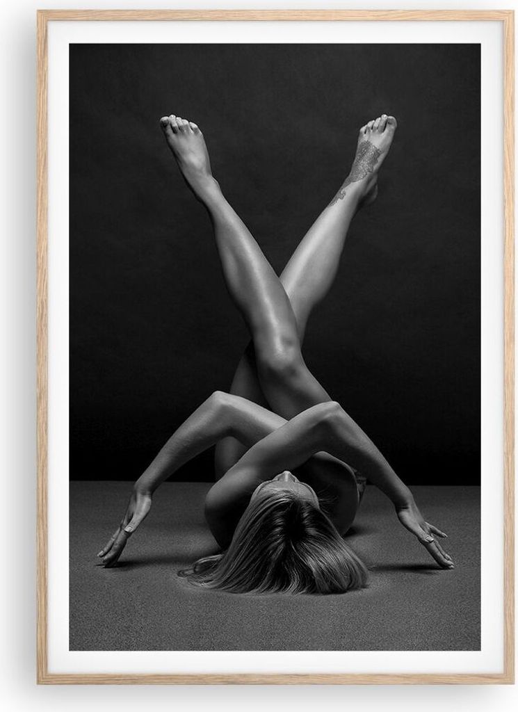 Gerahmtes Poster - Rahmen in heller Eiche - Frau Gymnastik Yoga - 70x100 cm - Wand Bild - Wanddeko - Wandbilder - Kunstposter - Wandposter - Bilder...