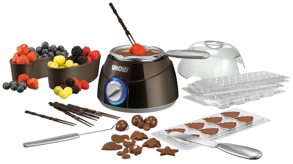 Die Unold Chocolatier Weihnachtsedition zeigt einen zentralen Schmelztiegel, verschiedene Schokolade