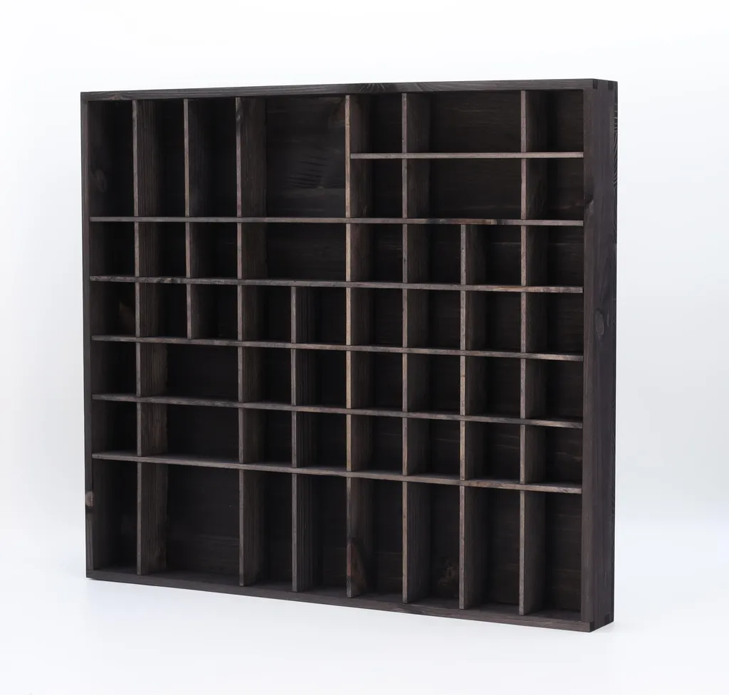 Rangement minéraux et bijoux Woodweaver étagère bois noir 51 compartiments