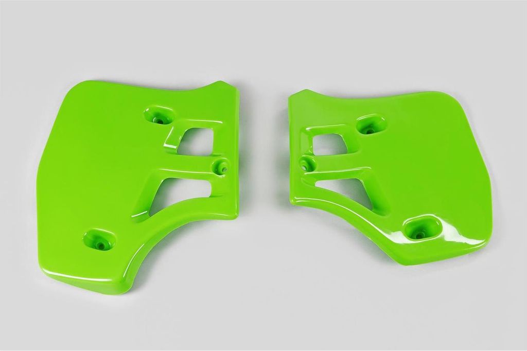 UFO PLAST Kühlerabdeckung Für Kawsaski-Modelle Au grün