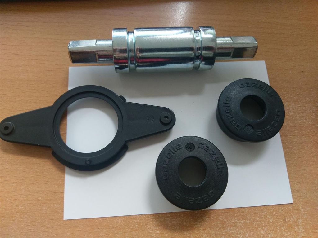 Angebot-Set / Fahrrad Innenlager Gazelle Tapas 1007 JIS Kettenschutz Ø 30 L :128 inkl. Fahrradglocke