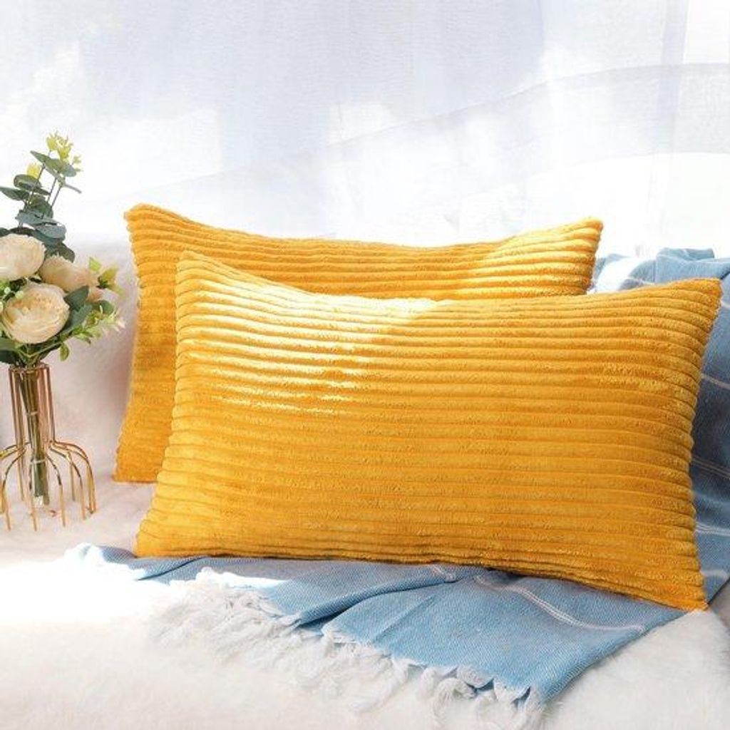 Unyqoos Set mit 2 Corduroy Kissenbezügen für Dekokissen und Sofakissen in Gelb, 40 x 80 cm