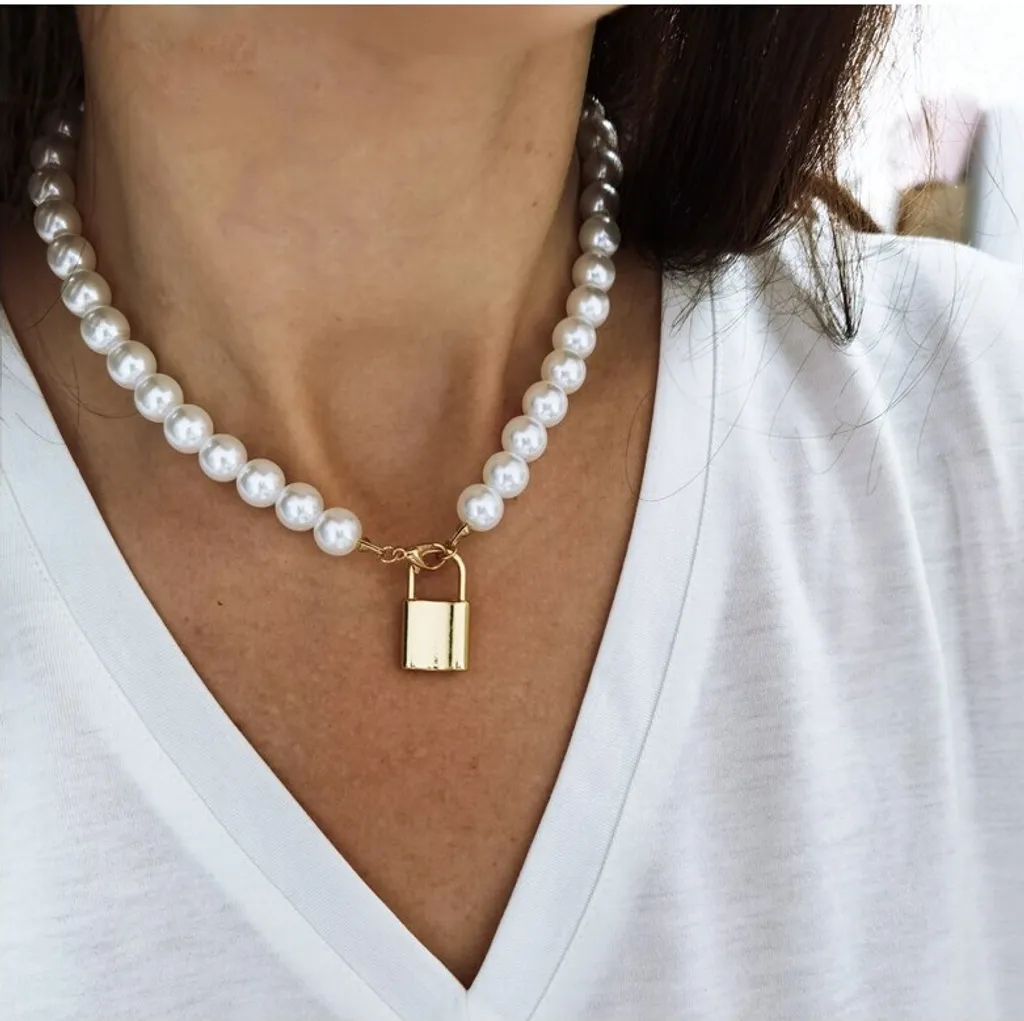 Carla Collana da donna con perle e lucchetto Bradley in oro