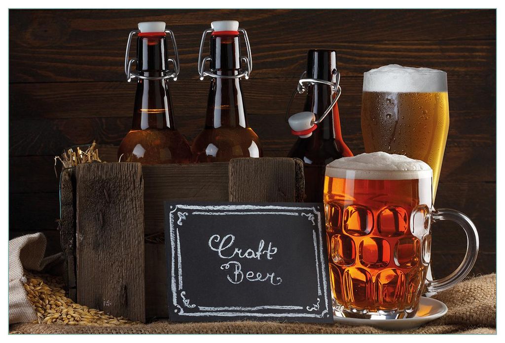Wallario Küchenrückwand selbstklebend, Größe: 90 x 60 cm, Motiv: Biervarianten - Pils im Glas Flaschenbier Schild Craft Beer | Spritzschutz | a...