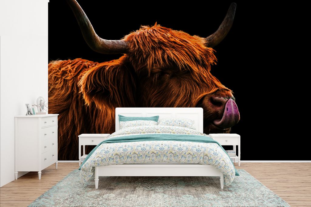MuchoWow Fototapete für Wohnzimmer oder Schlafzimmer Wandtapete Vinyl Motivtapete Schottischer Highlander - Zunge - Nase - 435x260 cm - Kinderzi...