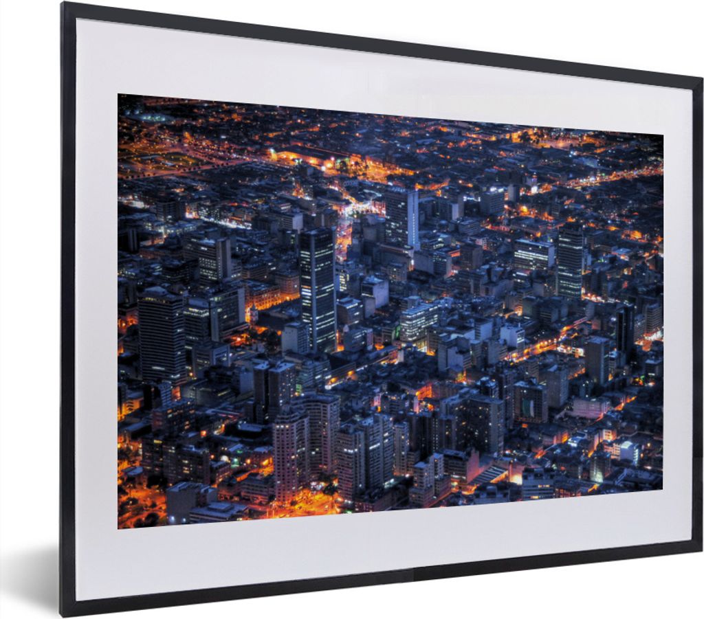 MuchoWow MuchoWow Gerahmtes Poster Die kolumbianische Hauptstadt Bogota bei Nacht 40x30 cm - Poster mit zchwarzem Bilderrahmen - Bilderrahmen -...