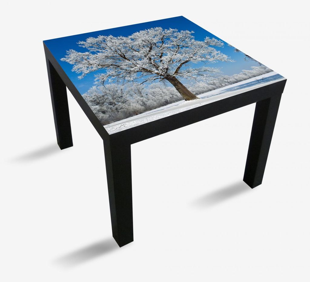 Wallario Möbeldesign / Aufkleber, geeignet für Ikea Lack Tisch - Schneebedeckter Baum mit blauen Himmel in 55 x 55 cm