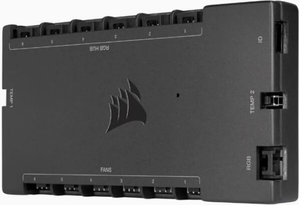 Hub Corsair Commander Core XT: Risparmio e Controllo Totale PC Gaming - 2