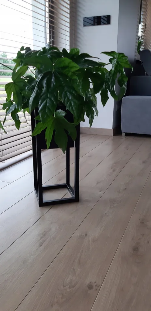 Pot de fleurs support métal 50cm robuste - Finition noir mat élégant