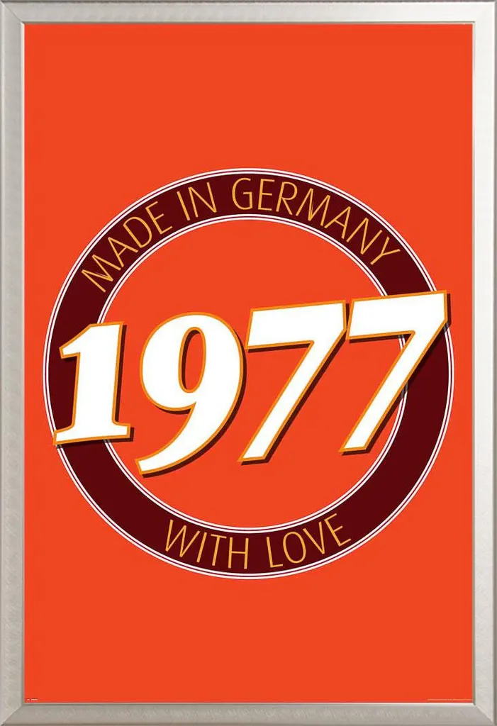 Poster Compleanno 1977 Germania con Cornice Argento Shinsuke Maxi