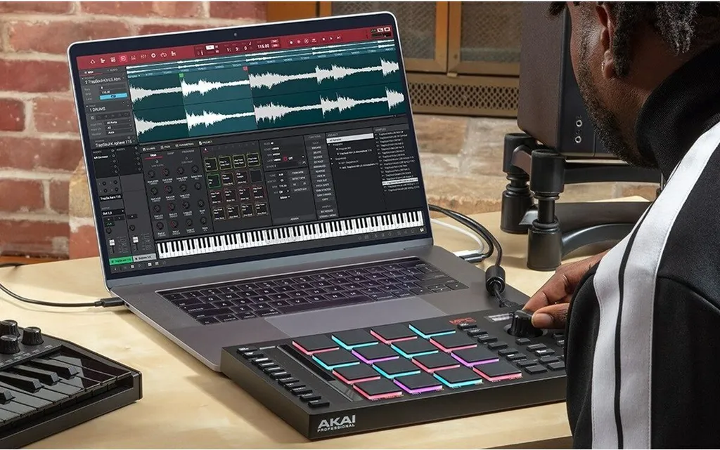 AKAI MPC Studio II Solution de Beatmaking Portable pour Home Studio - 5