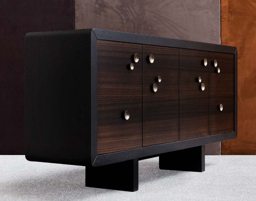 Casa Padrino Luxus Sideboard Schwarz / Dunkelbraun 191 x 46 x H. 91 cm - Massivholz Schrank mit 4 Türen - Wohnzimmer Möbel - Hotel Möbel - Luxus...