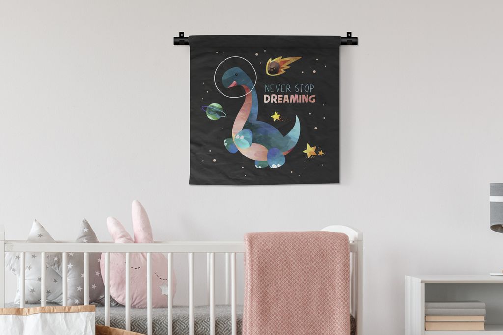MuchoWow Wandteppich Wandbehang Zitate - 'Hör nie auf zu träumen' - Sprichwörter - Kinder - Jungen - Mädchen - Kinder 60x60 cm Tapisserie Dek...