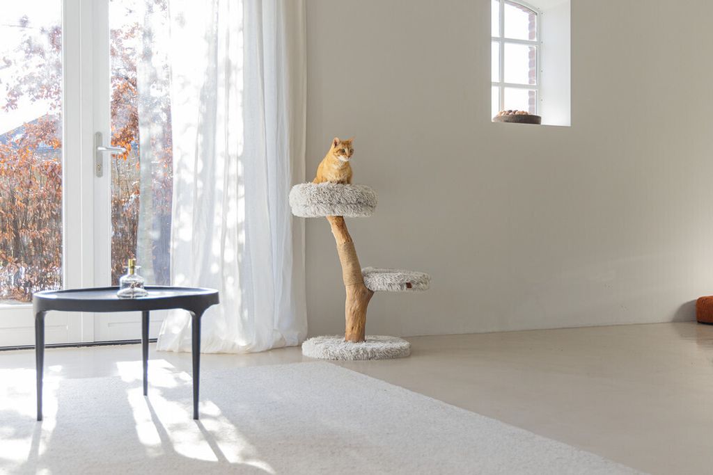 Designed by Lotte Katzenkratzbaum Zora 50x50x72 cm Holz Produktbild 3
