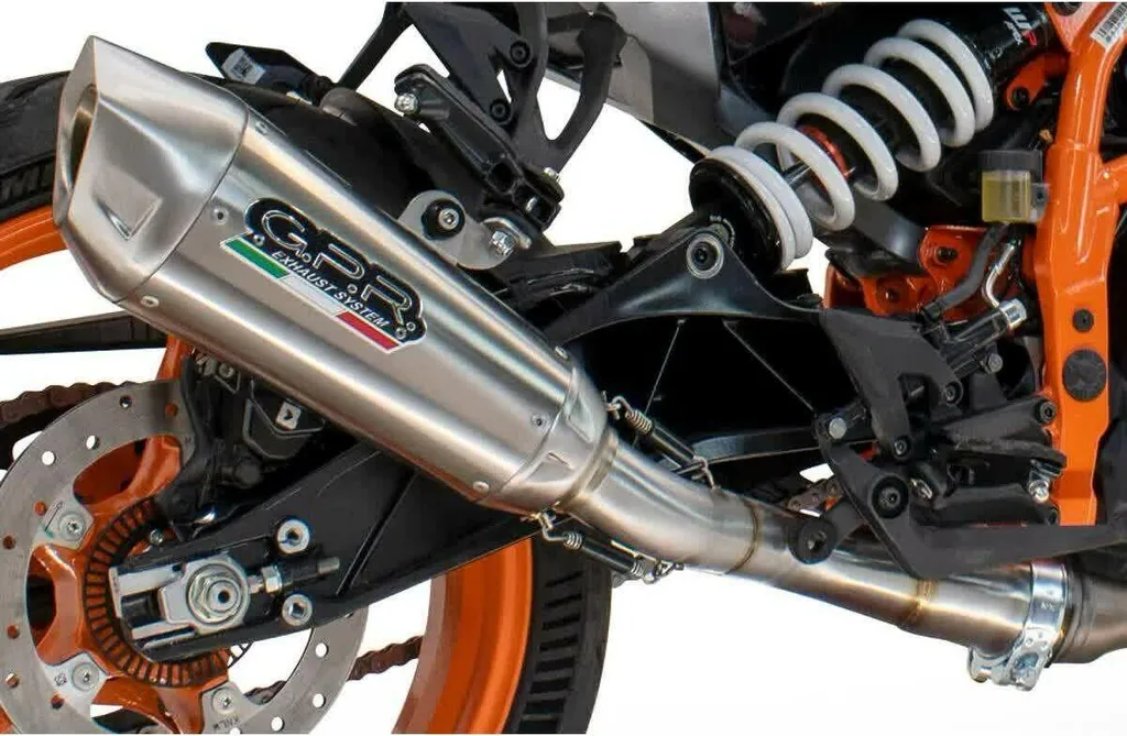 Pot d'échappement GPR Titane Svartpilen 701 pour un son Racing pur